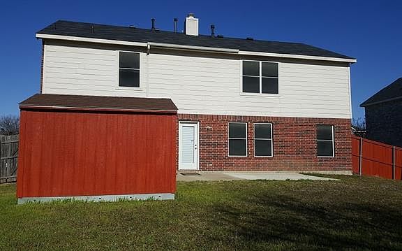 3rd image of 3333 Stoneway Dr
