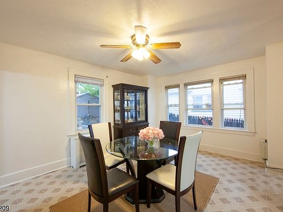 4th image of 279-281 Highland Ave