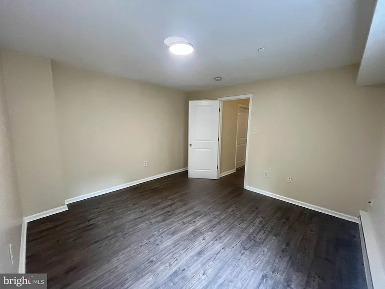 4061 Powelton Ave #1F — Photo 9