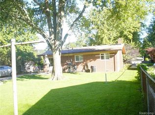 22271 Ontaga Ave, Farmington Hills, MI 48336