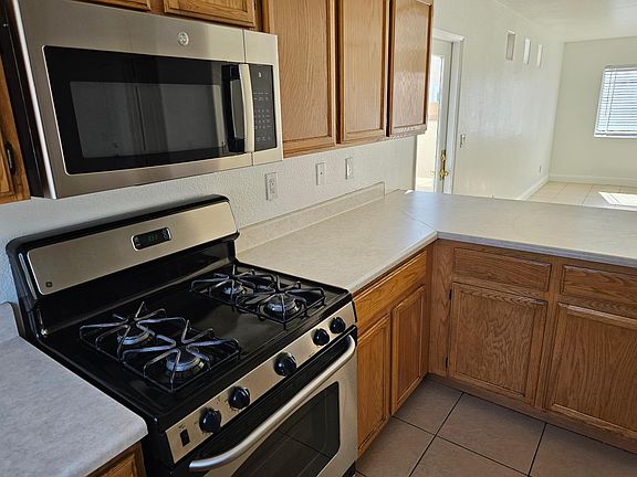 3rd image of 2274 Canyon Glen Ct