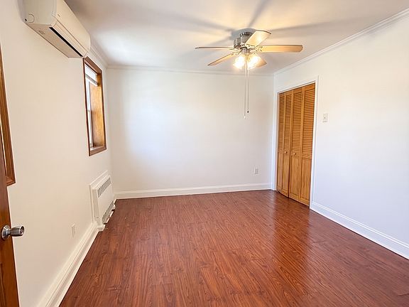 3rd image of 2001 Gerritsen Ave