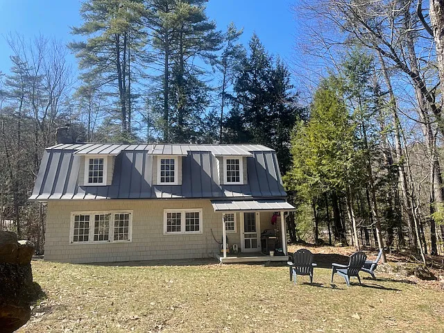 4504 Lakeshore Dr — Photo 3