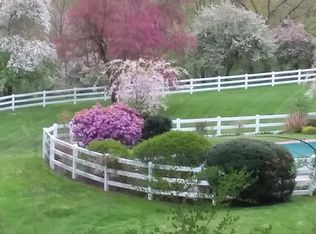 149 Whisconier Rd, Brookfield, CT 06804