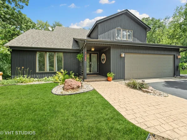7302 Coventry Dr S, Spring Grove, IL 60081