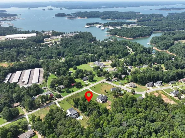 3245 Shoreland Dr #3, Buford, GA 30518