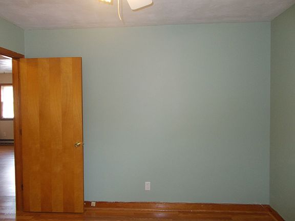 5th image of 410 Dorrier Dr APT 1