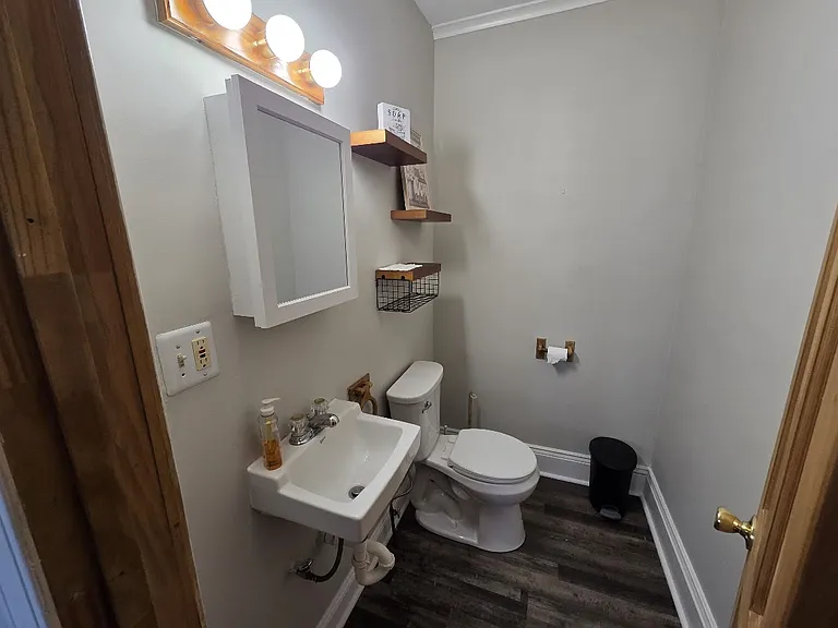 119 N Edwards Ave — Photo 7