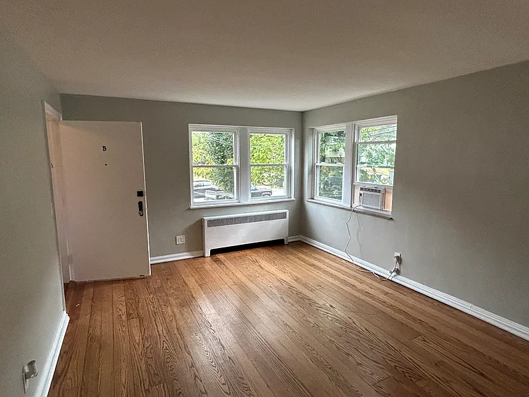 1219 Franklin Ave #1 — Photo 5