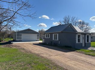 706 3rd Ave N, Lakefield, MN 56150