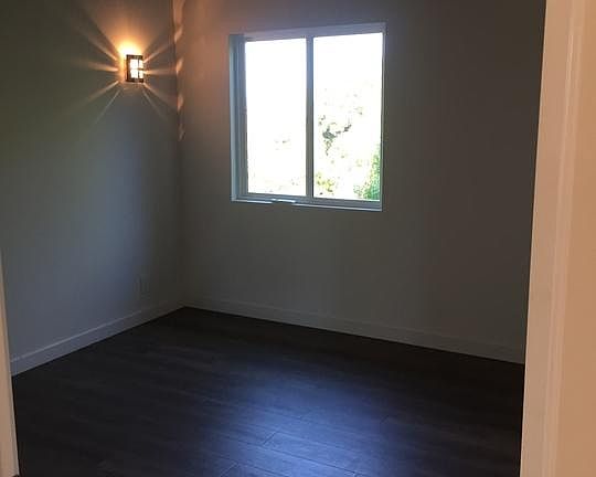 4th image of 1183 Central Blvd