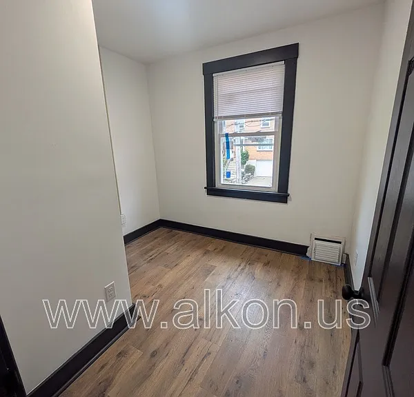 2230 Lucina Ave — Photo 11