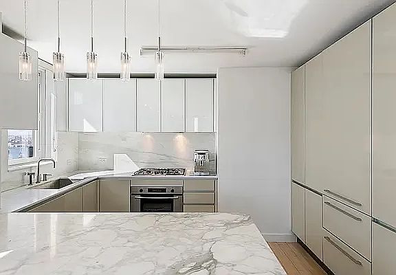 5th image of 322 W 57th St APT 48S1