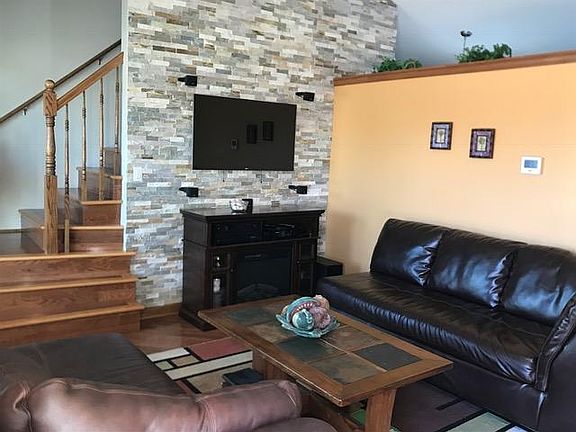 3rd image of 4112 W McGinnis Dr