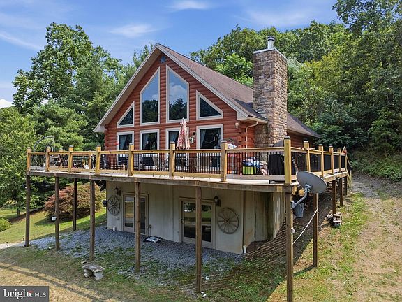 3rd image of 11181 Hedgesville Rd