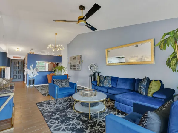 7618 Tahiti Lane #206, Lake Worth, FL 33467