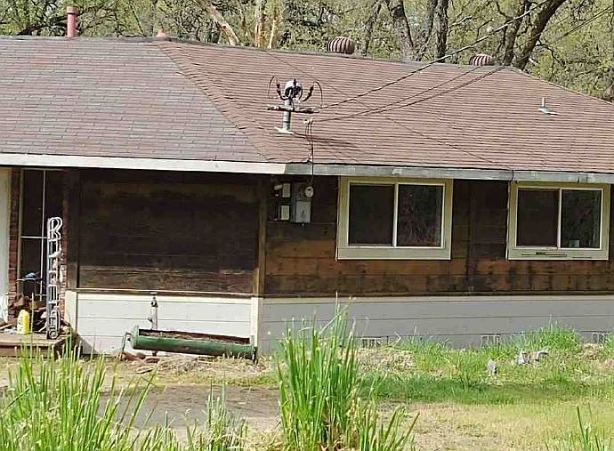 2nd image of 4040 Cameron Rd