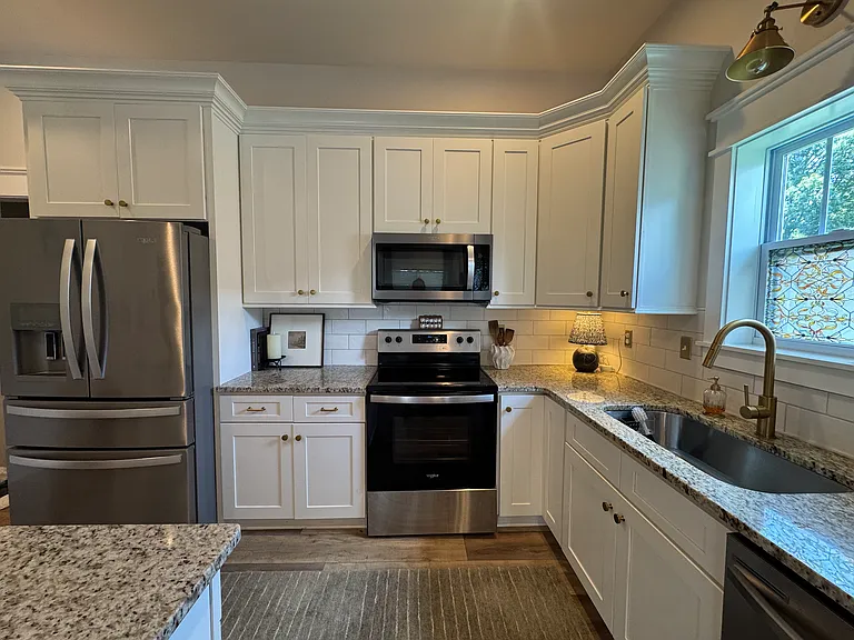 2102 Bernhurst Dr — Photo 8