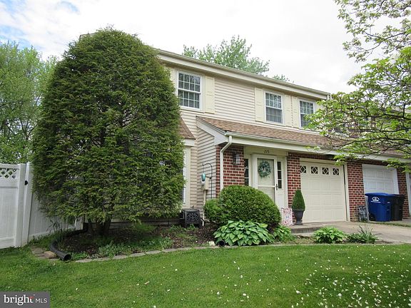 2nd image of 225 Burnam Wood Dr