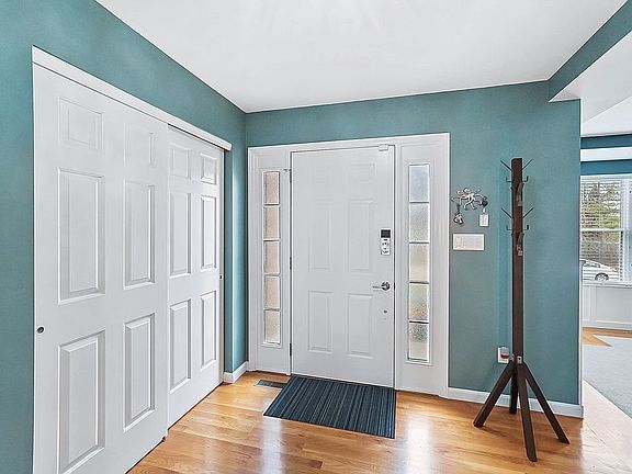 4th image of 3951 Brandonburg Ln