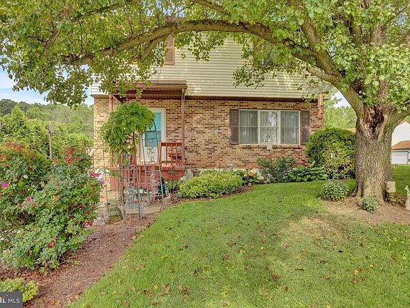 3rd image of 629 Leininger Ave