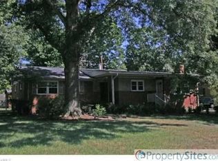 2912 Shamrock Dr, Greensboro, NC 27408