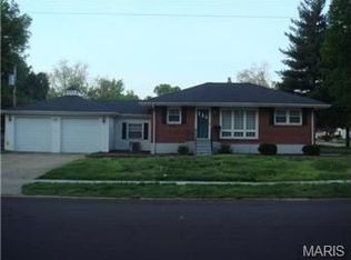 280 Maple Dr, Florissant, MO