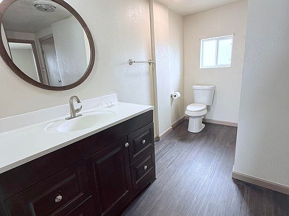 5th image of 515 W Lea St