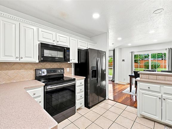 5th image of 517 Cheswick Ct