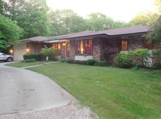 2751 Old Allegan Rd, Fennville, MI 49408