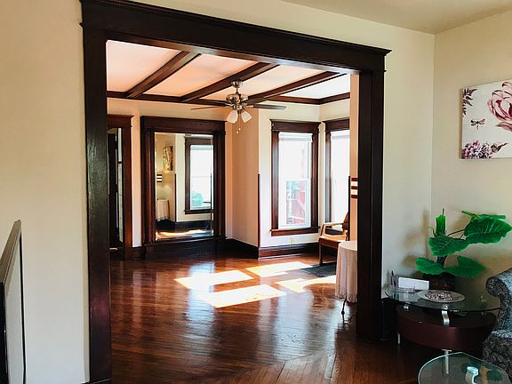 5th image of 432 Elmwood Ave