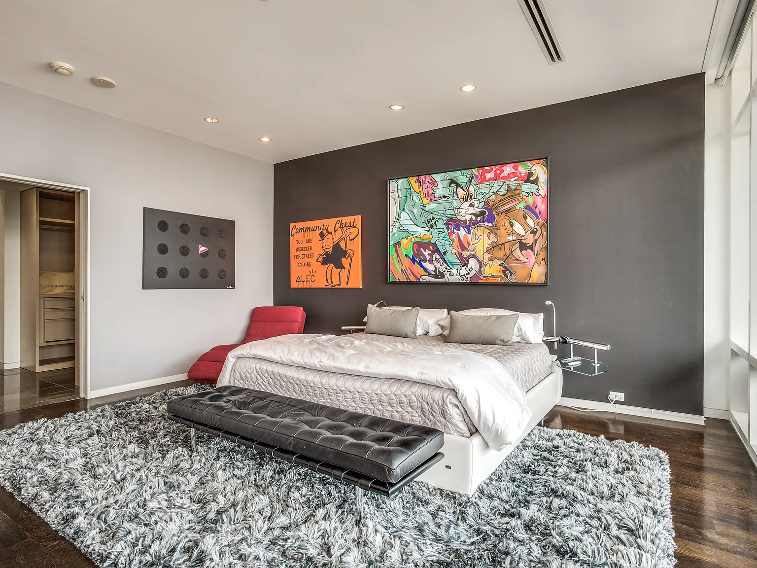 Apartment for Rent — Photo 2