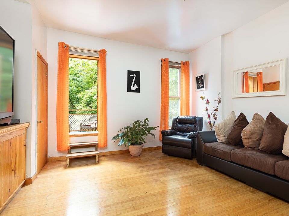 1st image of 916 Sterling Pl