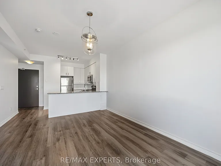 11611 Yonge St #227 — Photo 9