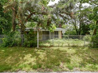 3 Betty Dr, Manahawkin, NJ 08050