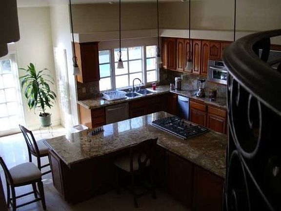4th image of 1136 Mansiones Ln