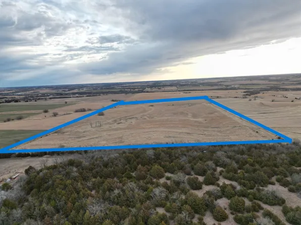 176th Rd, Winfield, KS 67156