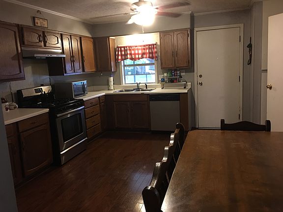 2nd image of 505 Lakeview St