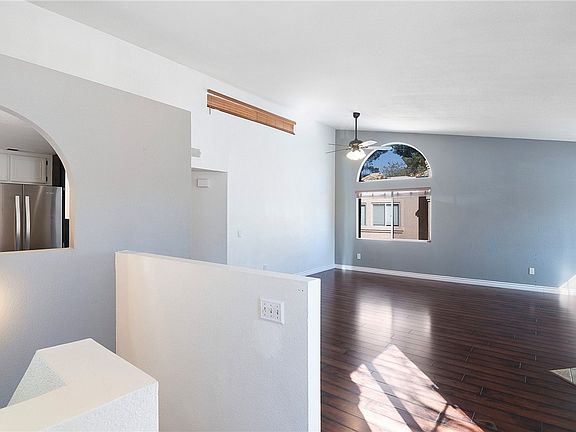 2nd image of 25126 Steinbeck Ave Unit H