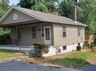 220 Chambers Rd, Saint Louis, MO 63137