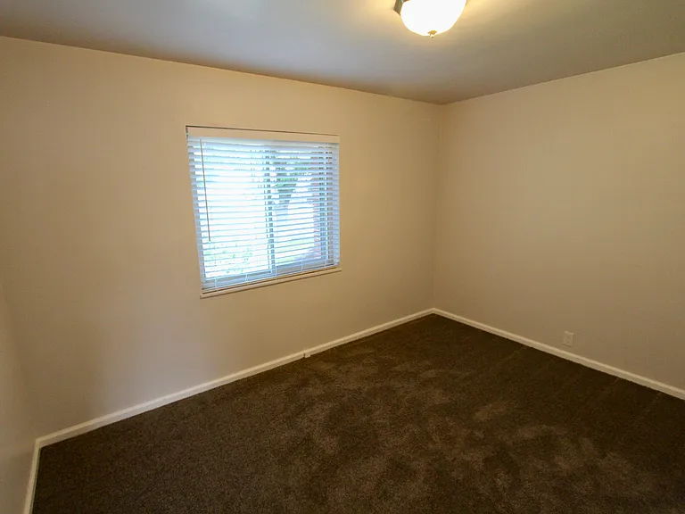 1832 S 1800 E — Photo 11