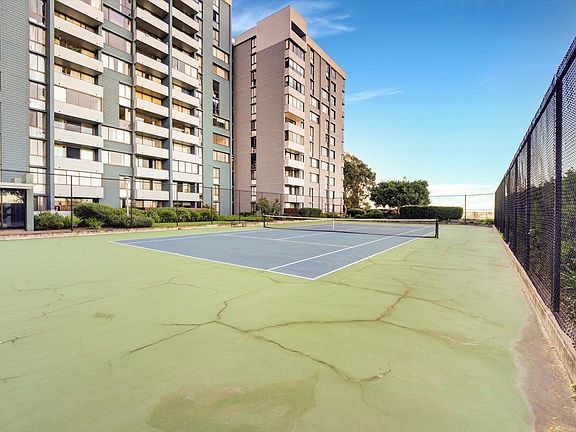 2nd image of 555 Pierce St APT 520