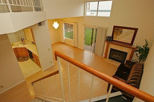 4th image of 1594 Valley Crest Dr
