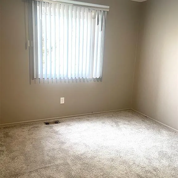 15570 Mount Vernon St — Photo 10