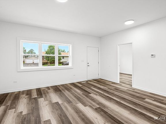 3rd image of 660 S Margaret St