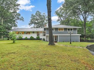 55 Natchaug Dr, Glastonbury, CT 06033