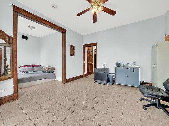 4th image of 2655 S Millard Ave