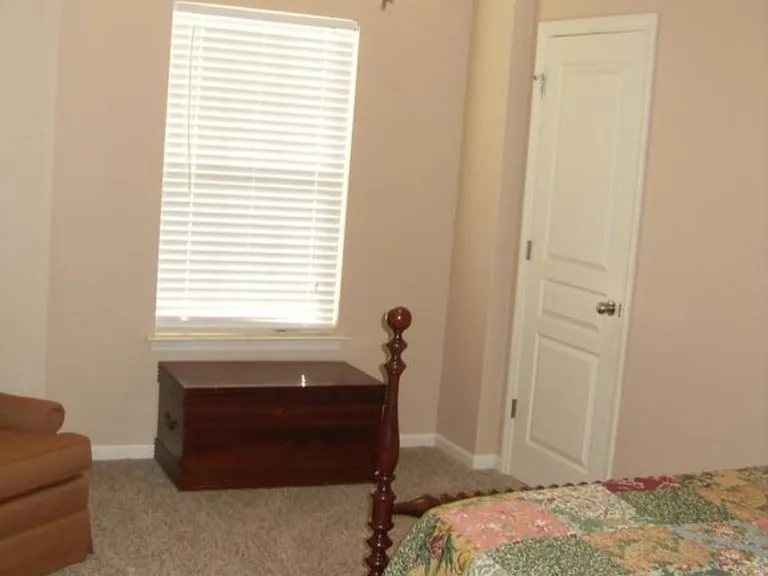 1716 Somersby Ln — Photo 4