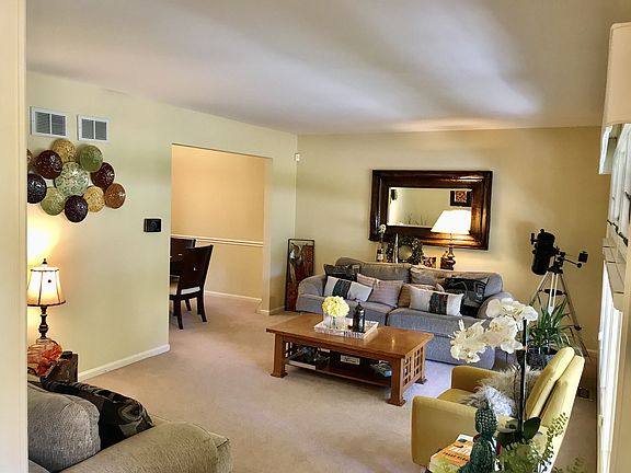 3rd image of 368 Cottonwood Ln