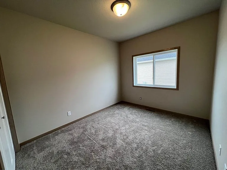 1512 Keystone Cir NE — Photo 7